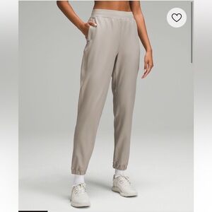 Lululemon fleece Jogger Pants full length. Color riverstone. Great condition